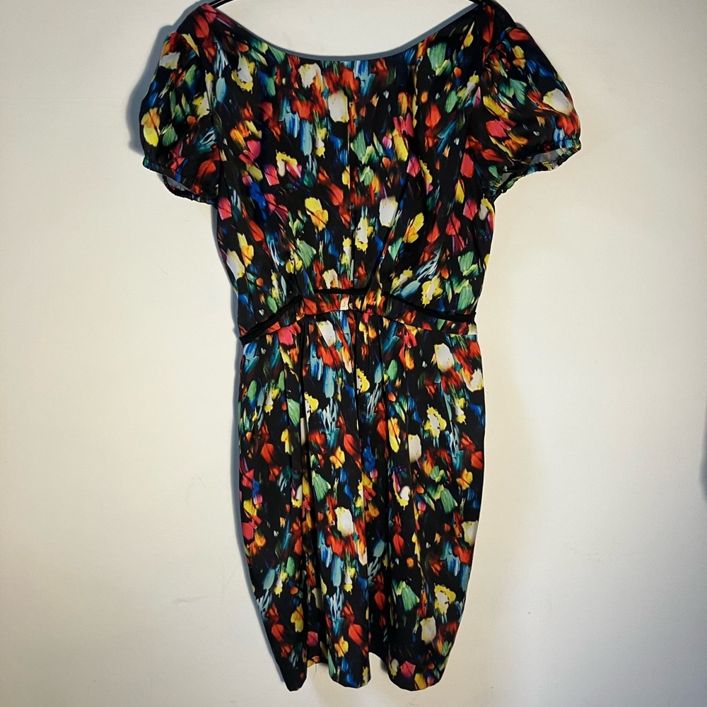 DVF silk cap sleeve patterned knee length dress size 4